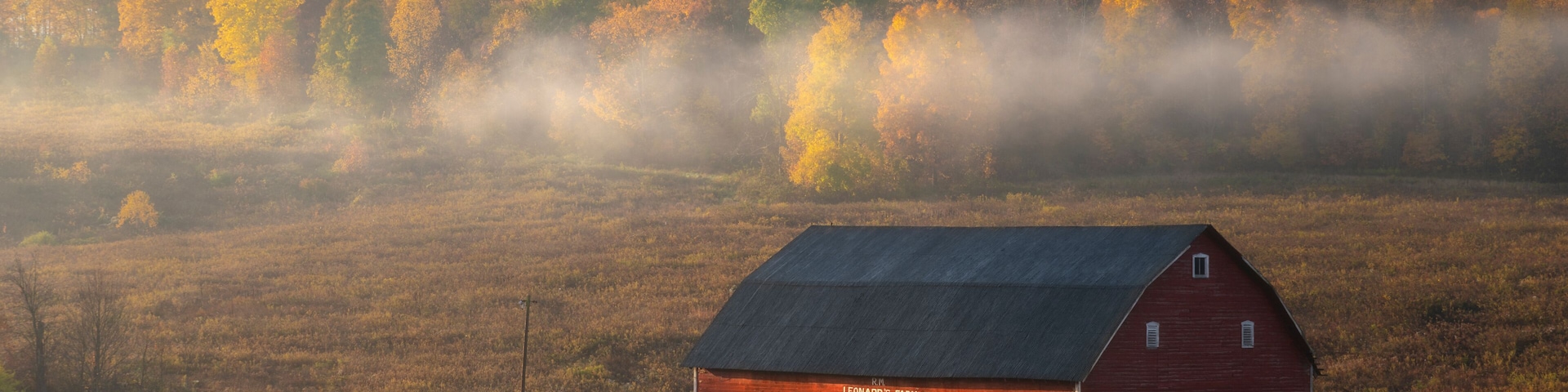 A rural barn in peak autumn in West Virginia