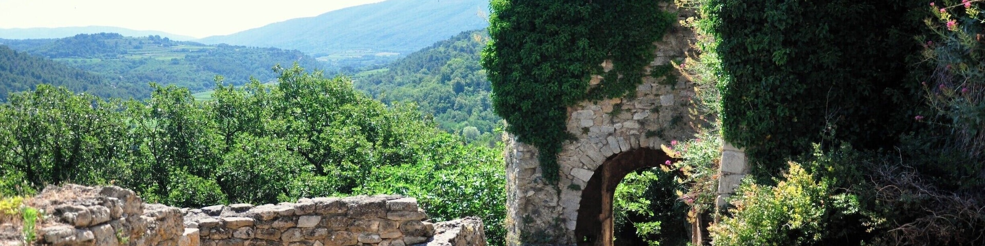 We visited Menerbes on market day, but could still find quiet spots to contemplate this lovely village and its views.