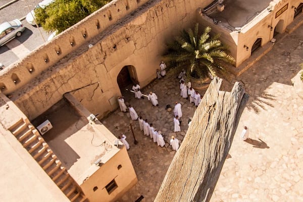 #Traditional scenes from the top of the walls of #Nizwa Fort in #Oman đŽđČ. Itâs one of the more interesting of the countryâs 500 forts, castles and towers.
#LifeAtExpedia