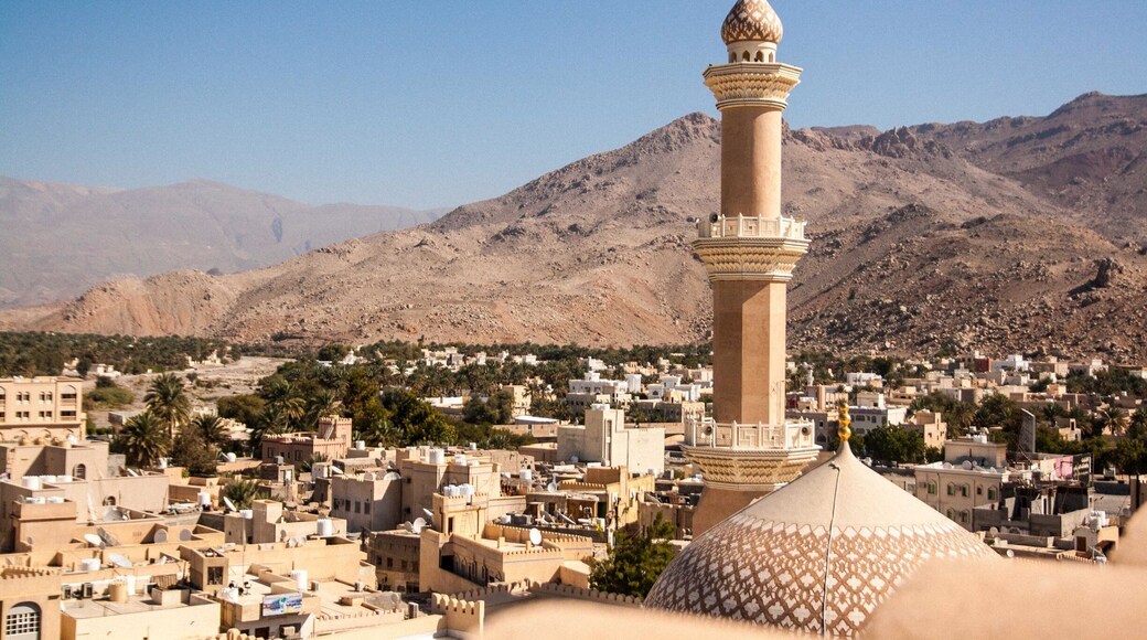 The #minaret of Al Qala’a #Mosque in #Nizwa, #Oman 🇴🇲, as seen from the top of the walls of the city’s #fort.
#LifeAtExpedia