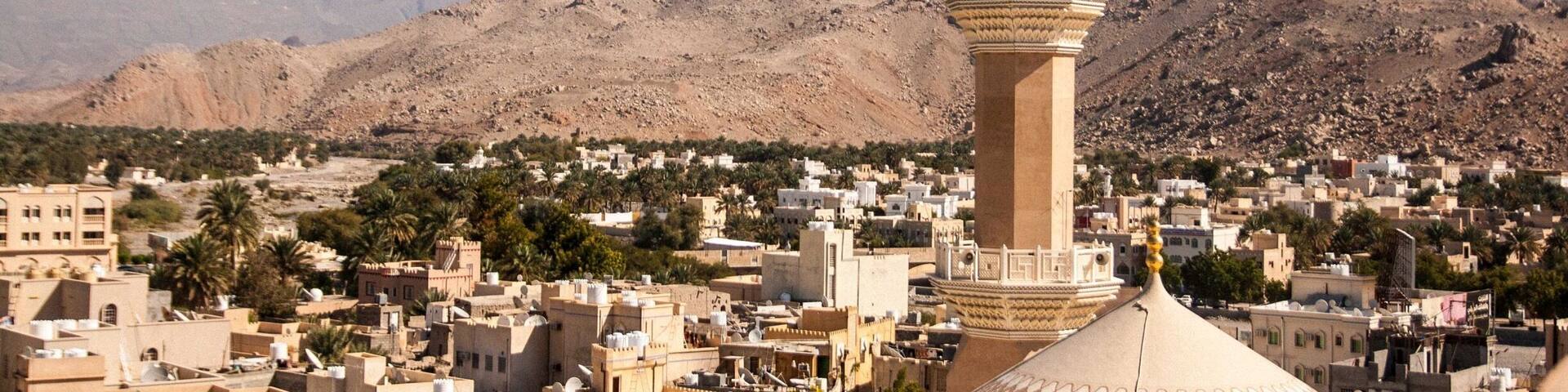 The #minaret of Al Qala’a #Mosque in #Nizwa, #Oman 🇴🇲, as seen from the top of the walls of the city’s #fort.
#LifeAtExpedia