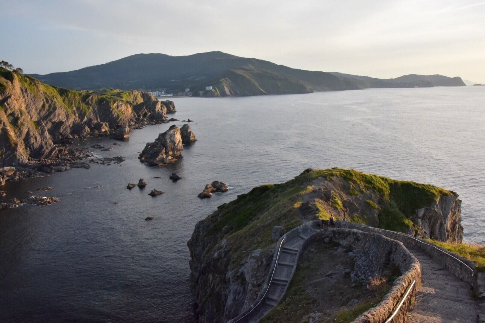 Located just off the shore along the Bay of Biscay and 35 km (22 miles) east from Bilbao, San Juan de Gaztelugatxe is a definite “must” if you are visiting the Basque Country.