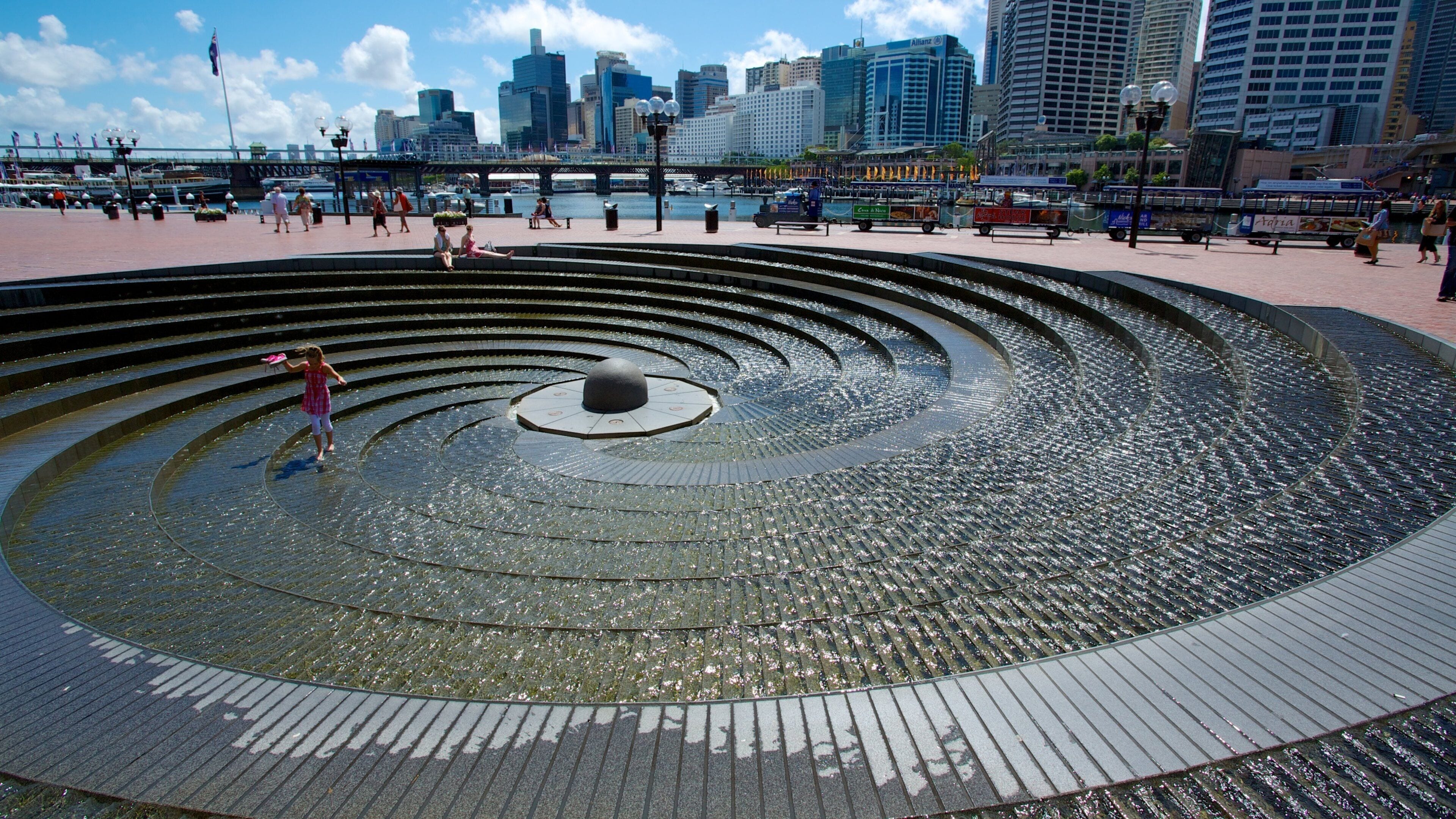 Cảng Darling trong đó bao gồm thành phố, trung tâm và kiến trúc hiện đại