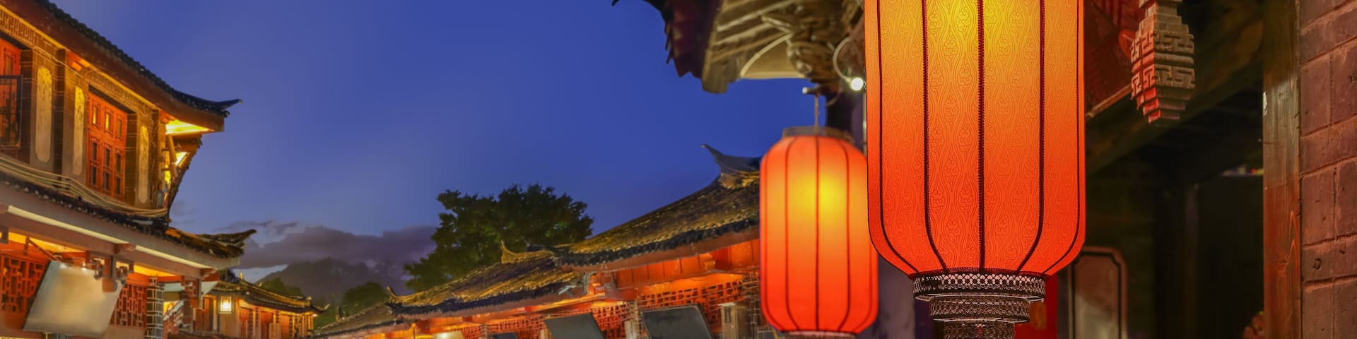 Lijiang old town in the evening with crowed tourist.