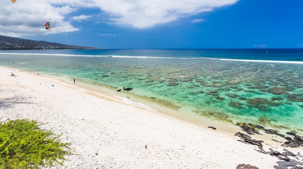 Vol en parapente au-dessus du lagon de saint leu, Île de la Réunion