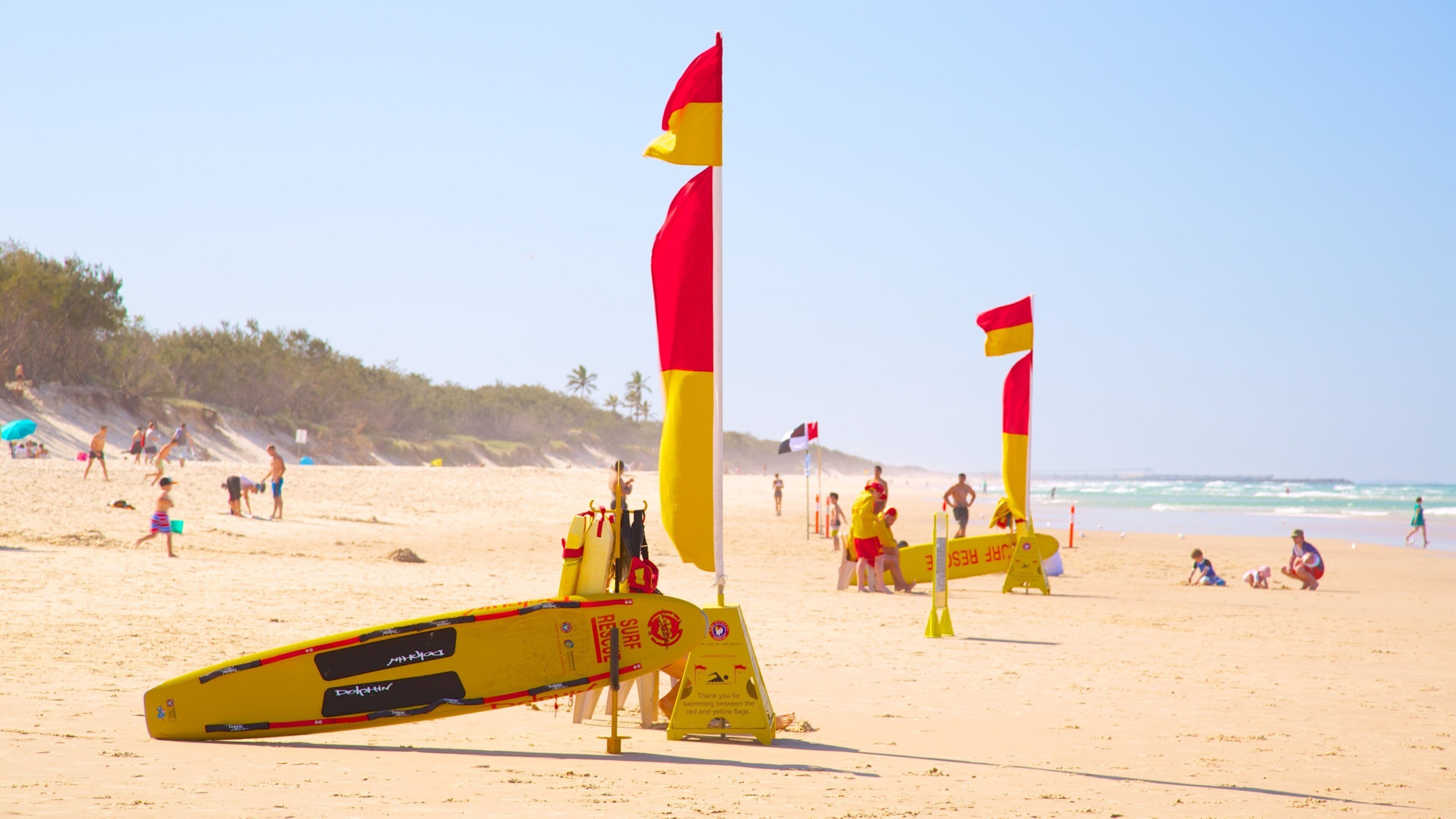 Southport som omfatter en sandstrand og udsigt over kystområde