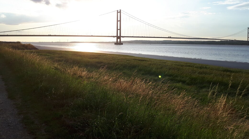 The Humber Bridge at dusk.