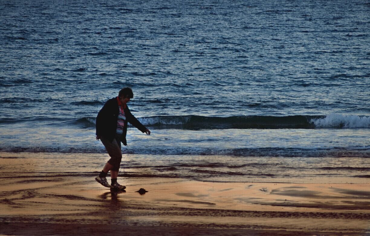 This photo was taken in the evening while having a snack at Bargara beach. I love to spend evenings in the beach. I really do. According to my point of view, Bargara is one of the best place to do that. 