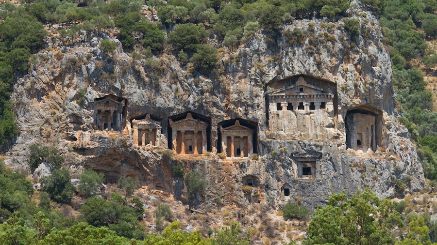 Dalyan which includes heritage elements and building ruins