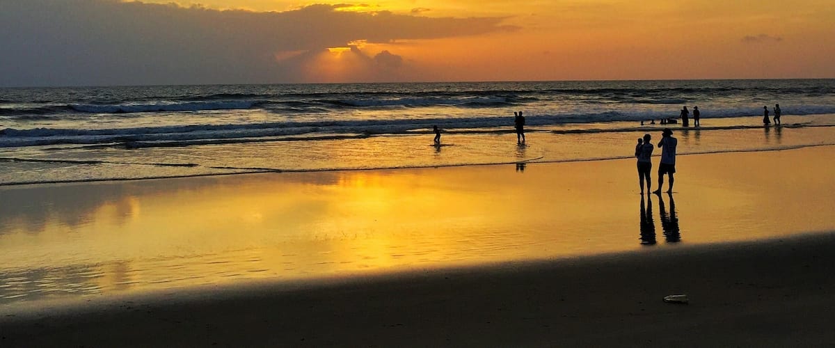 #BeachBound One of my favorites pictures of the sunset taken at Benaulim beach in Goa.... The serene sunset in Goa just makes you go wow and I am still in awe of this location as well as picture..