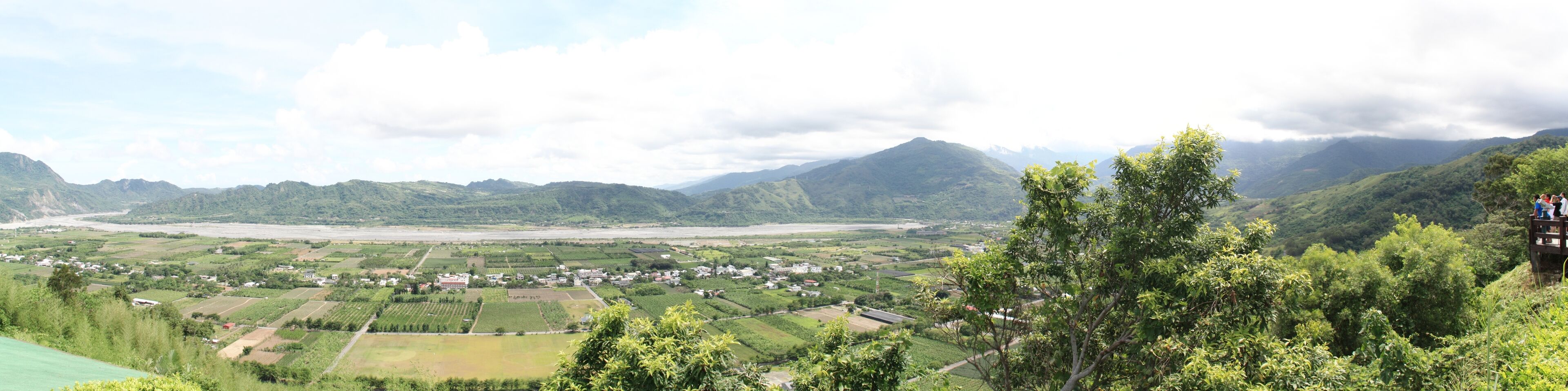 Taitung County Luye Township View to Pei Nan Ta river (left and behind), Pei Ssu Chiu river (center) and the surrounding mountains