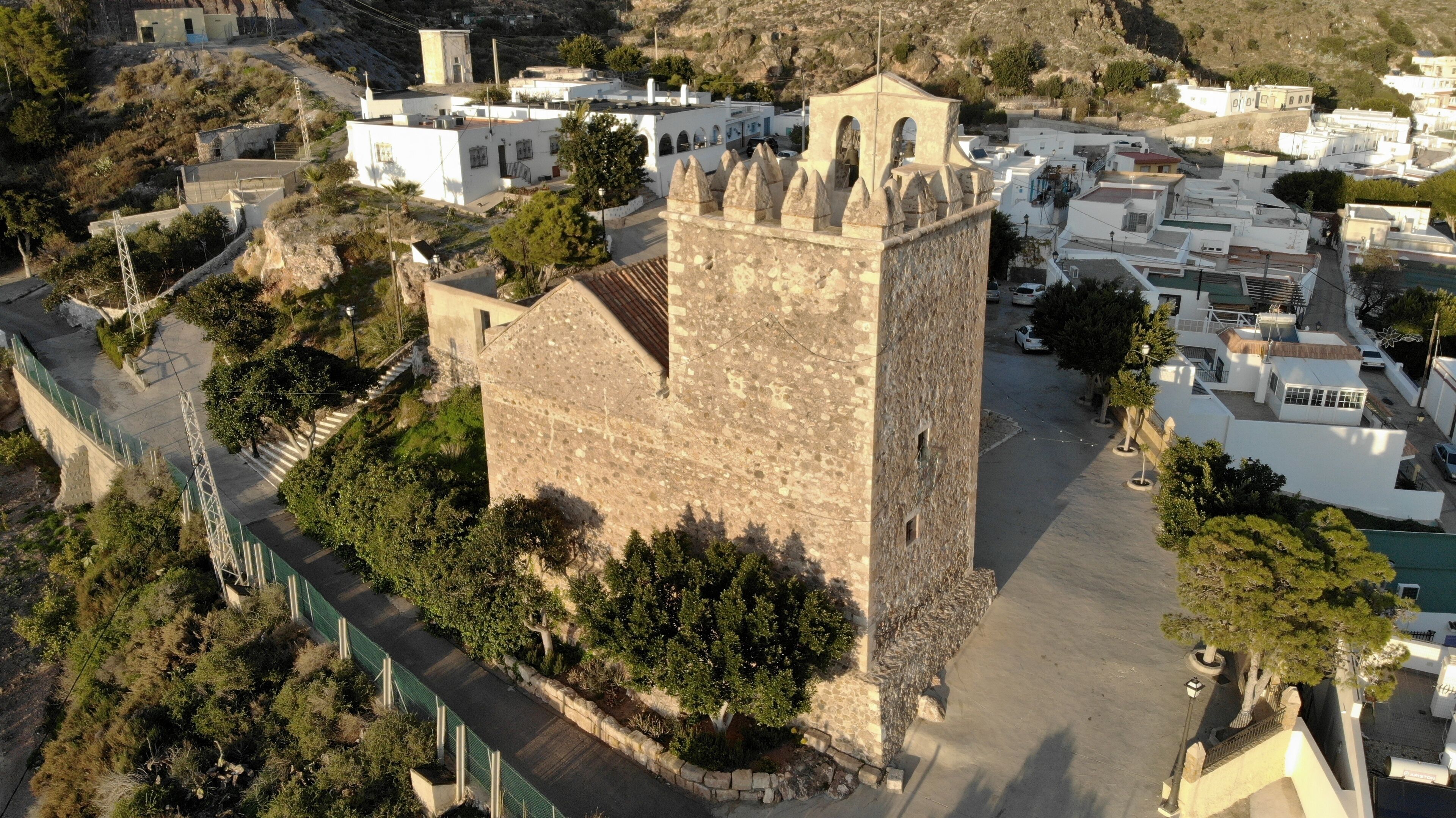 strolling through the villages of southern Spain, this time in the town of Vicar, seeing its Romanesque church and its streets full of silence and natural colors