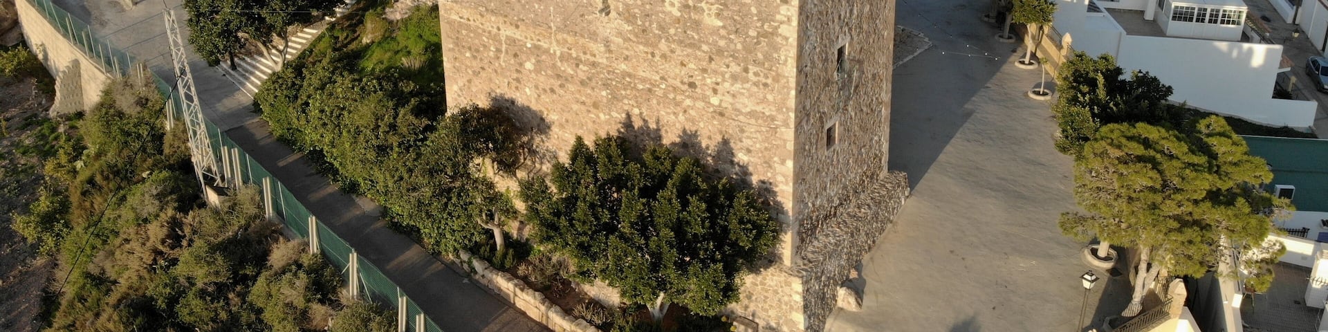strolling through the villages of southern Spain, this time in the town of Vicar, seeing its Romanesque church and its streets full of silence and natural colors