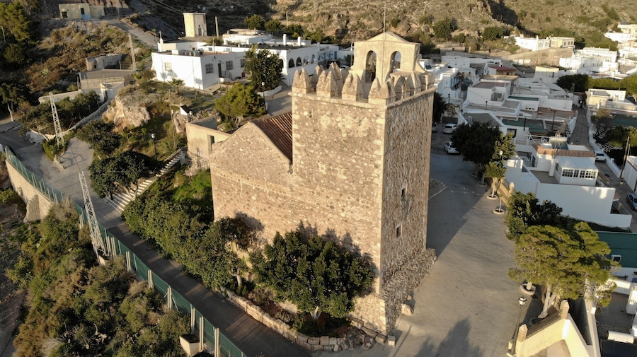 strolling through the villages of southern Spain, this time in the town of Vicar, seeing its Romanesque church and its streets full of silence and natural colors