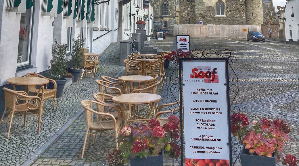 The white village of Thorn was once a miniature principality led by an abbes and a convent of twenty noble ladies. Now it’s a historical site that attracts many tourist who want to see Thorn’s cobbled streets, beautiful Abbey Church and characteristic white houses with their own eyes.