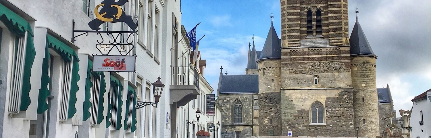 The white village of Thorn was once a miniature principality led by an abbes and a convent of twenty noble ladies. Now it’s a historical site that attracts many tourist who want to see Thorn’s cobbled streets, beautiful Abbey Church and characteristic white houses with their own eyes.