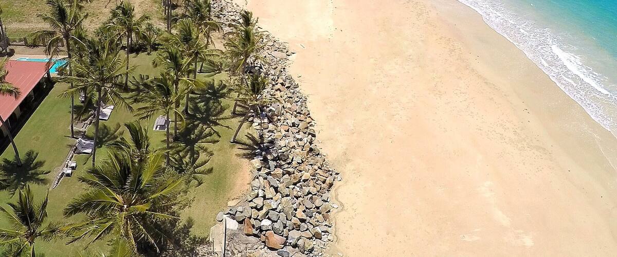 The beautiful northern beaches in @visitmackay! A great spot for a quick swim, some fishing or just kicking back and enjoying the view! ☀️🐠🐟🌴😀
#GoProANZ #fly3dr #meetmackayregion #thisisqueensland #seeaustralia
