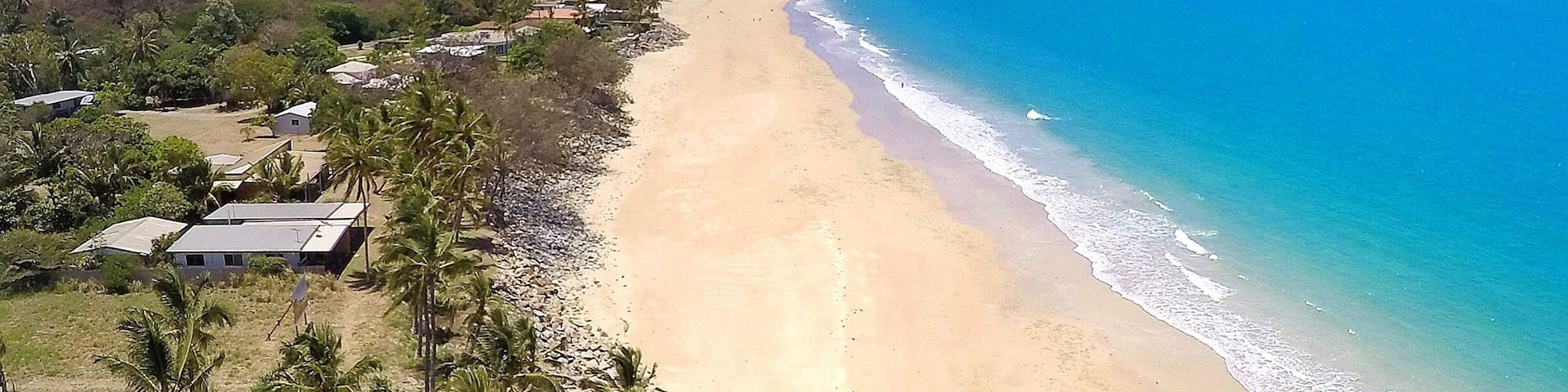 The beautiful northern beaches in @visitmackay! A great spot for a quick swim, some fishing or just kicking back and enjoying the view! ☀️🐠🐟🌴😀
#GoProANZ #fly3dr #meetmackayregion #thisisqueensland #seeaustralia