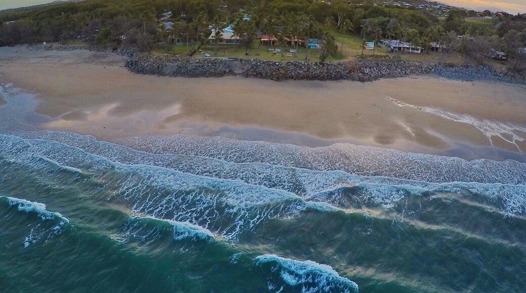 Happy New Years Eve from @visitmackay! Such a stunning sunset to see out 2015! Wishing you all an amazing and fun filled 2016, have an awesome one! 🌅🐠🐟🌴😀
#meetmackayregion #thisisqueensland #seeaustralia #newyearseve #GoProANZ #fly3DR