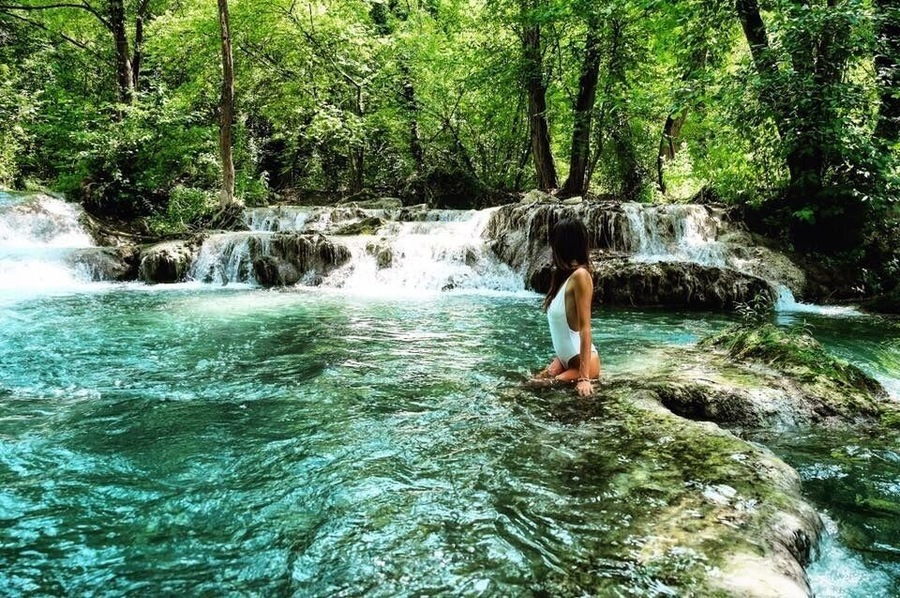 Fairytale waterfall in #Tuscany