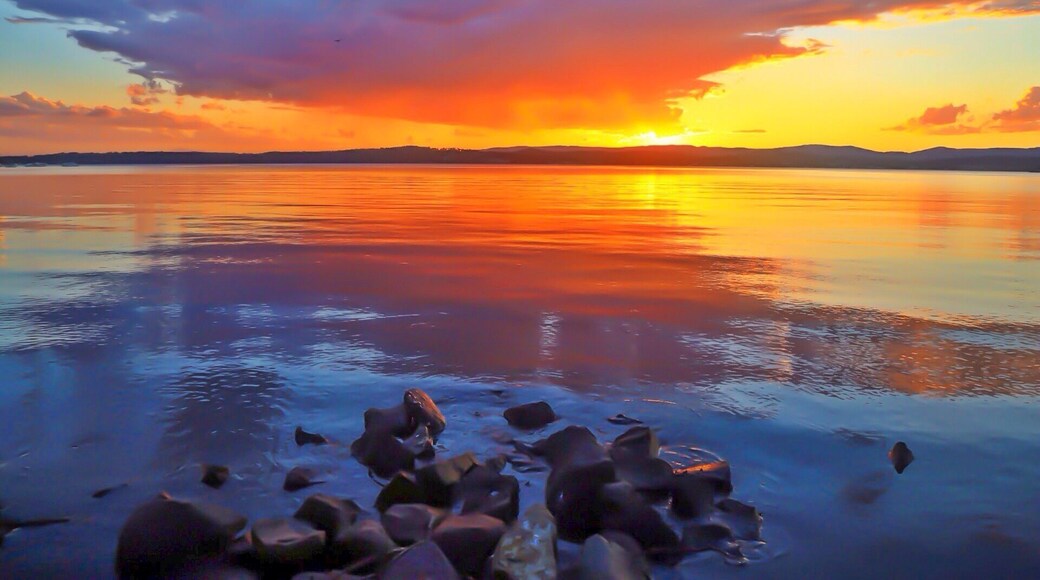 Home is where the heart is. The best place to getaway is often near home. Lake Macquarie is the perfect spot #weekendgetaway