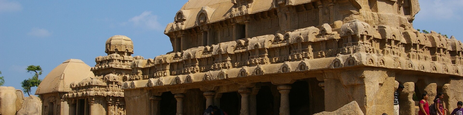 It is amazing to see the spectacular temples at Mahabalipuram.