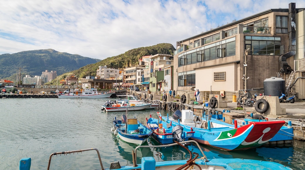 Wanli which includes a bay or harbor