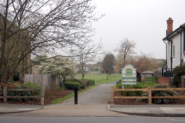 Entrance to Oldfield Recreation Ground, Greenford. Greenford Road entrance. See also 1233688 which is adjacent to this image.