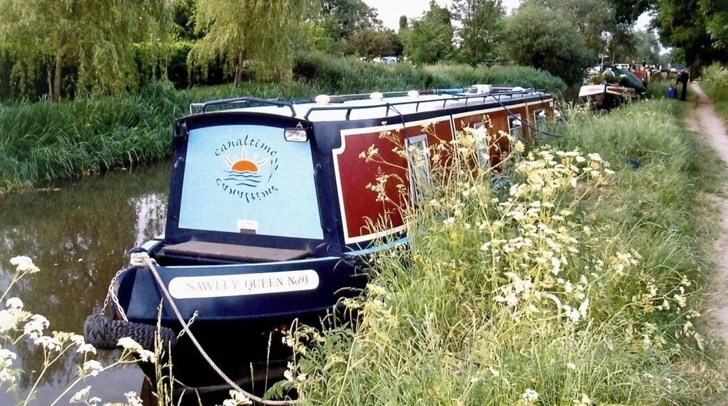 Canal boat accommodation.
#TroveOnTuesday
#LikeALocal