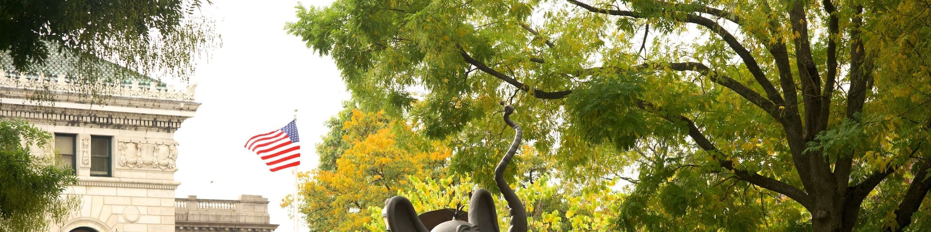 Springfield featuring outdoor art