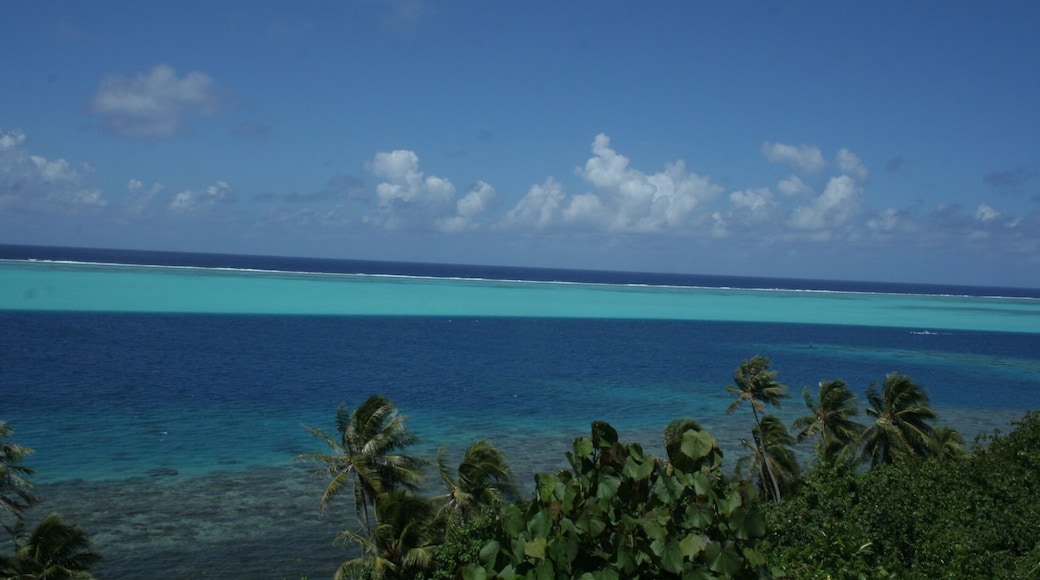 Wild and magnificent, Huahine is ne of the nicest island of tahiti