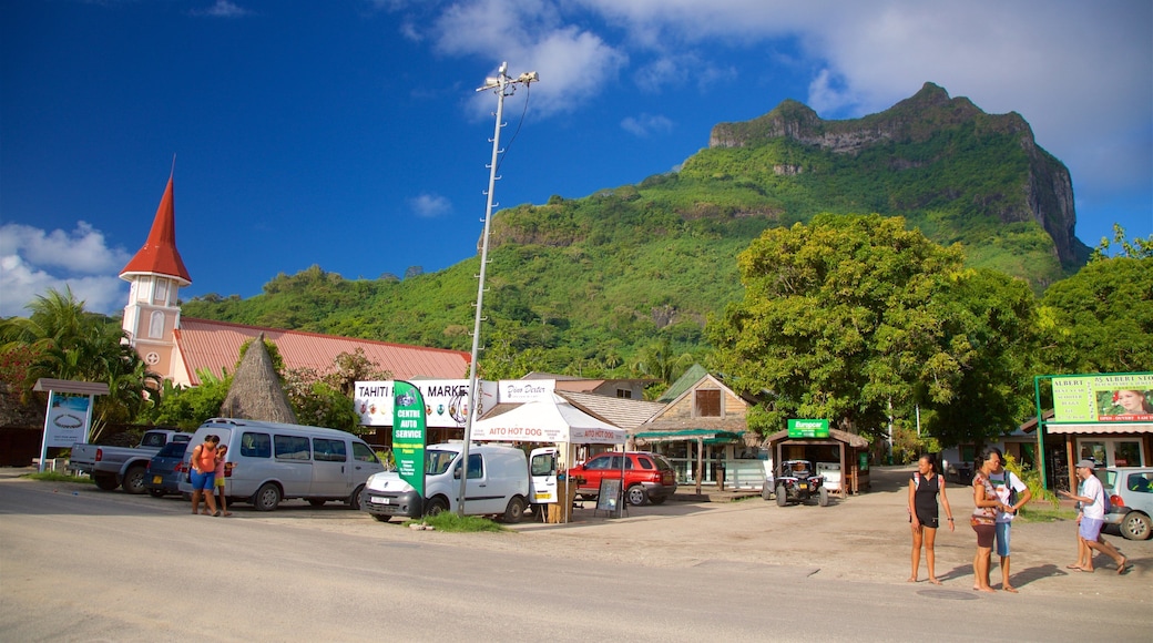 Vaitape showing mountains