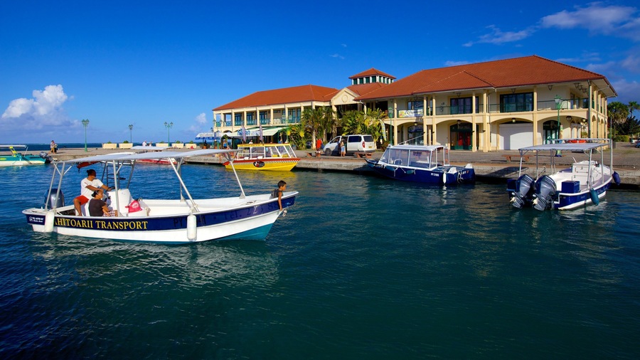 Uturoa showing general coastal views and boating