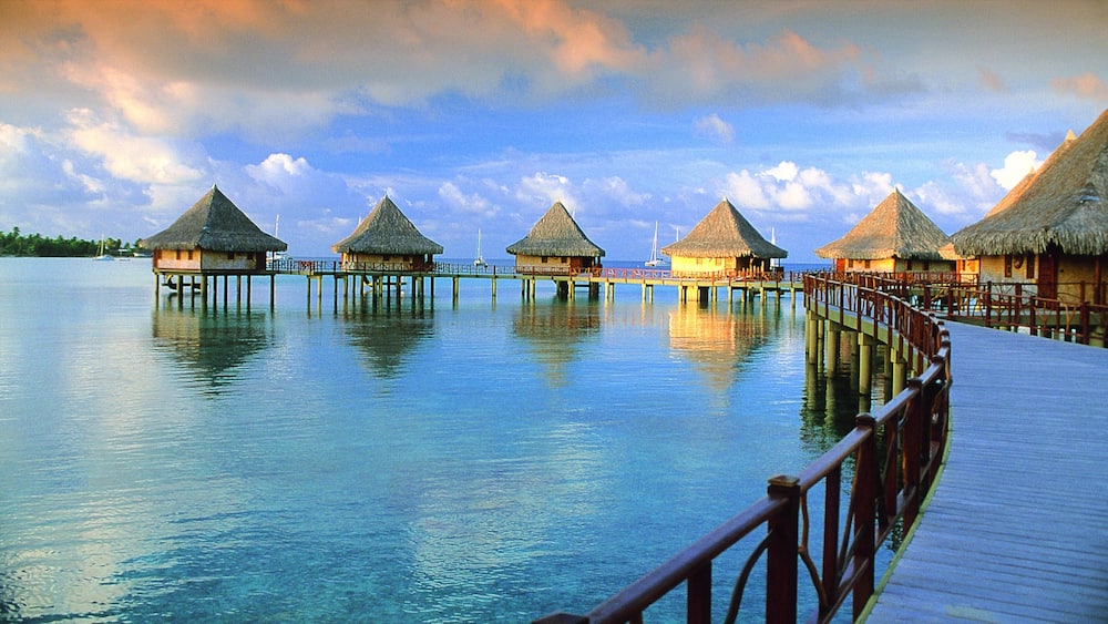 Rangiroa featuring general coastal views