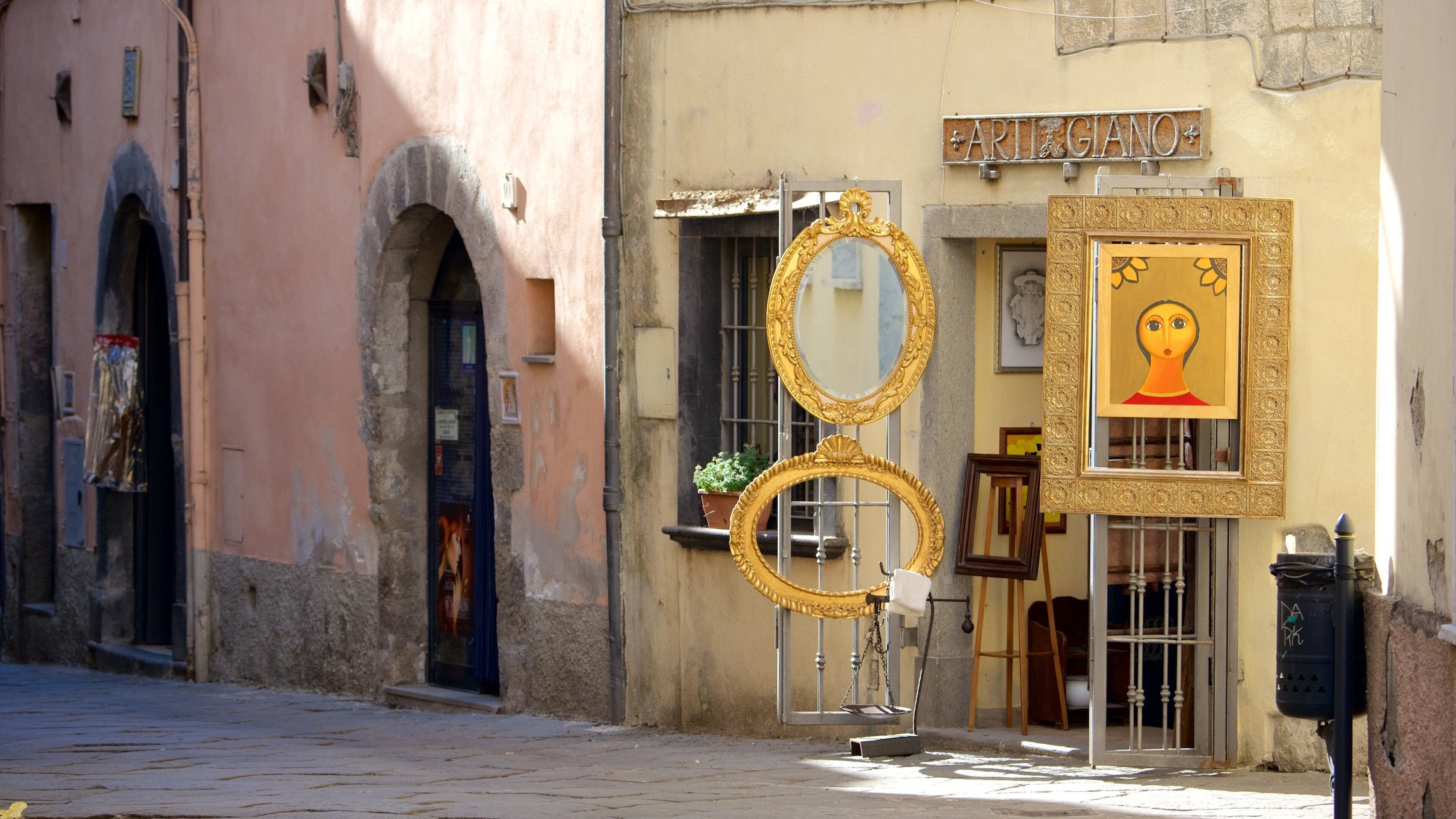 Bolsena ofreciendo arte
