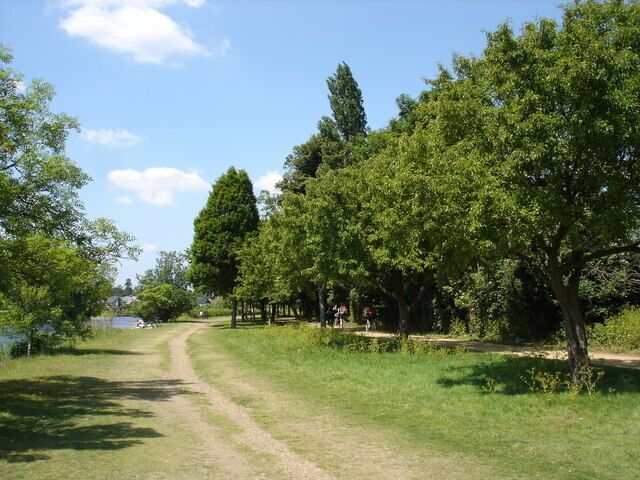 Riverside path near Hampton Court