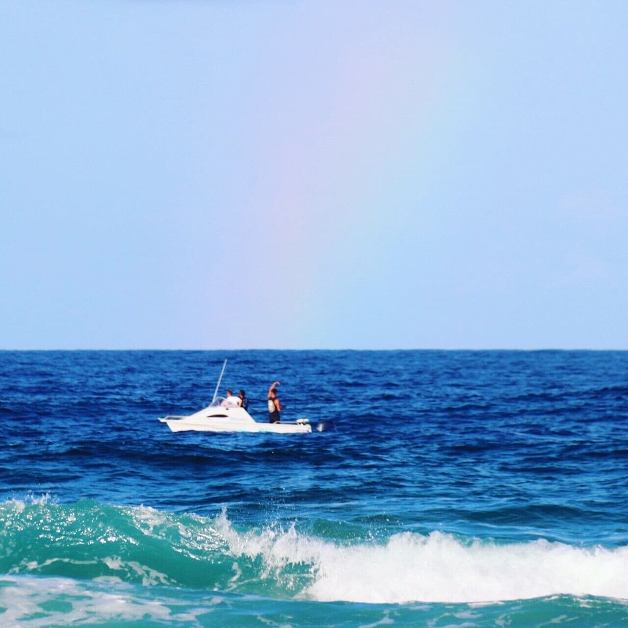 Through the blue, the rainbow softly smiles....
Point Cartwright, Sunshine Coast #Blue 🌊