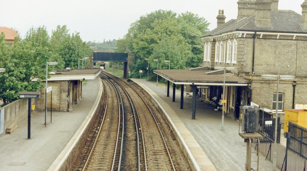 Chertsey station, 1986. View NW, towards Virginia Water: ex-LSWR Virginia Water - Weybridge loop line