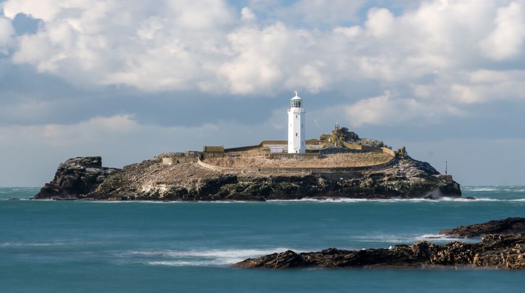 Happened to be working in the area and used the opportunity to scout a couple of locations. Love the lighthouse and had some seals for company. Will definitely visit this location again preferably at sunset.