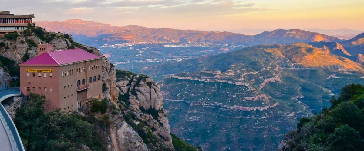Spanish sunsets like watercolor paintings! Must visit this wonderful monastery #montserrat #barcelona #spain #sunset #takeahike #painting #monastery