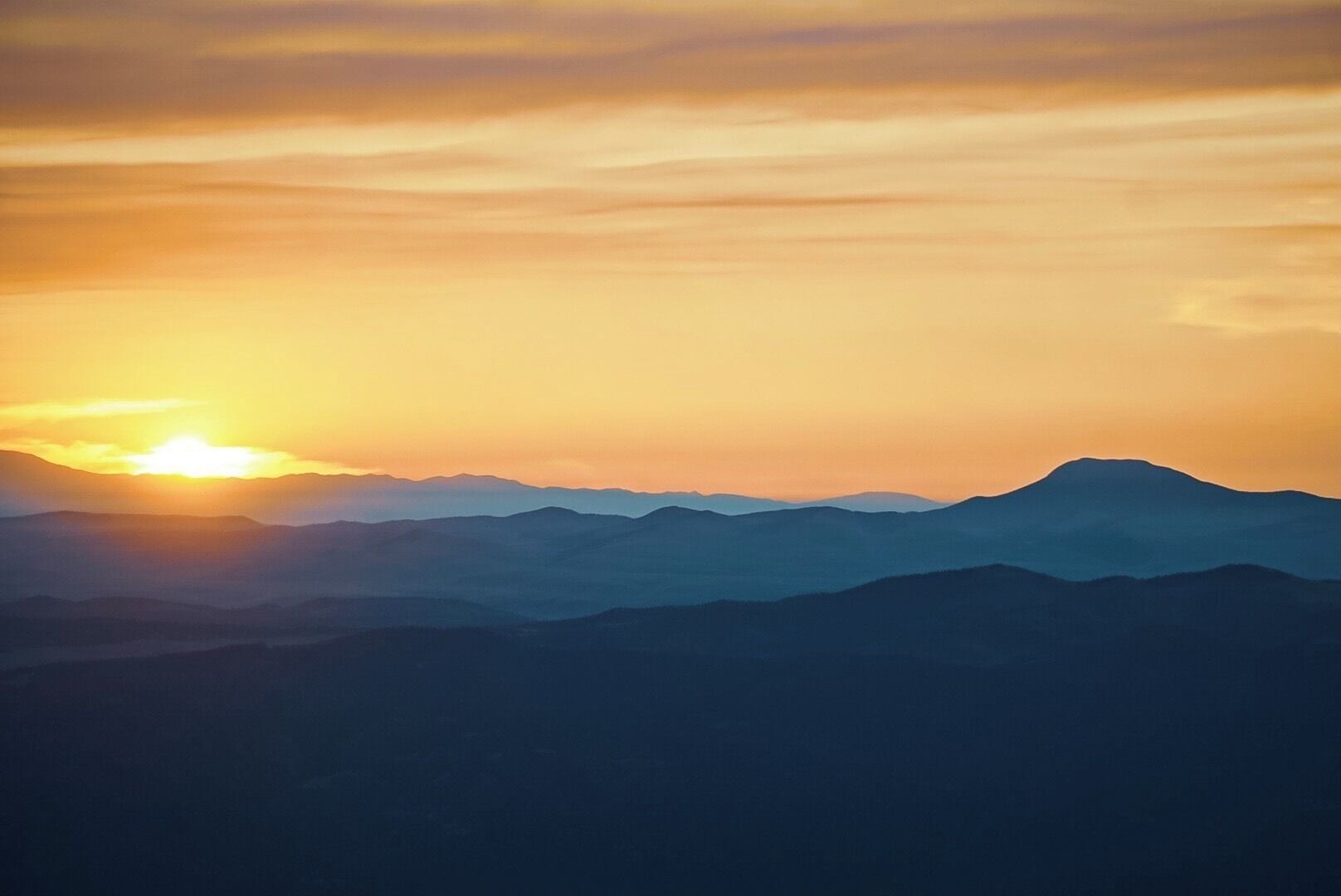 First look at sunrise from Mt. Princeton 

#adventure #14er