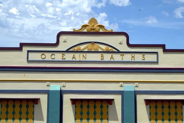 Most of the historic buildings in Newcastle date from the late 1800s, but there are some fabulous examples of Art Deco as well, especially the fabulous Ocean Baths.