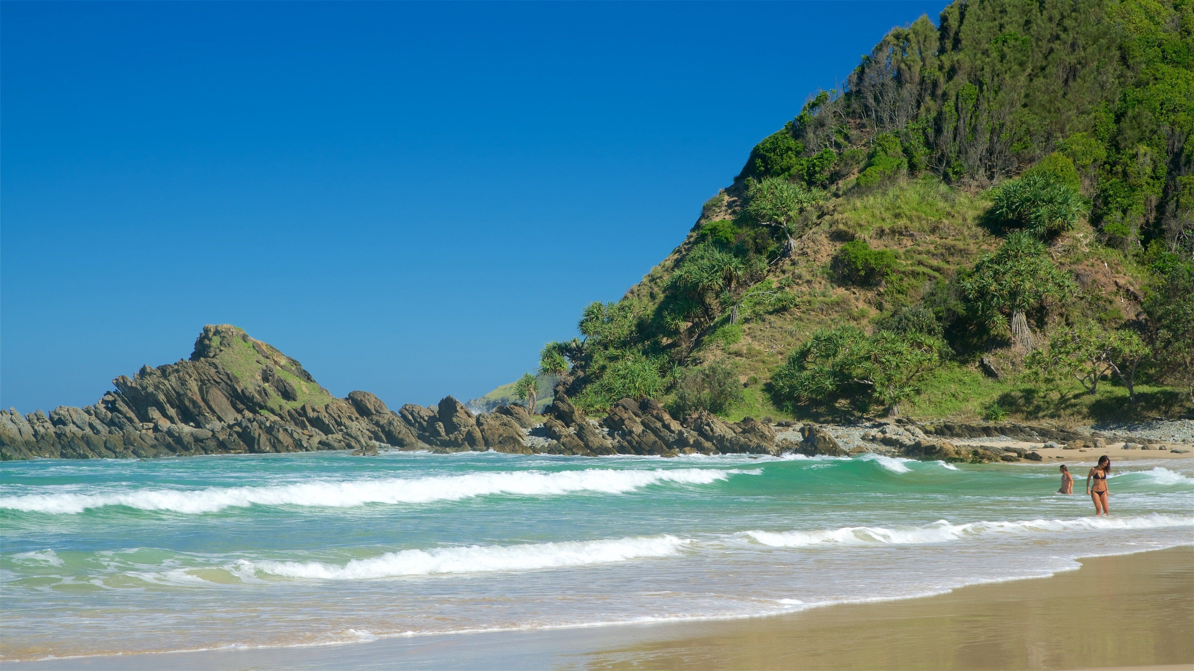 นอร์ทเทิร์น ริเวอร์ส ซึ่งรวมถึง หาดทราย และ ภูเขา