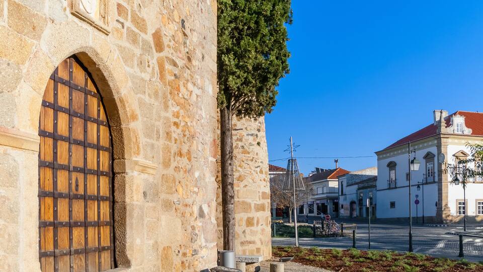 Gate of the medieval Castle of Alter do Chao, in the Portalegre District. Alto Alentejo, Portugal