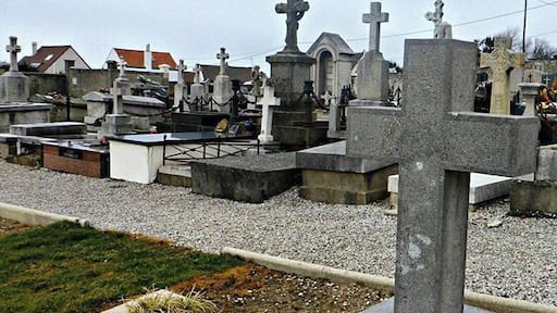 Wimereux Communal Cemetery contains 2,847, Commonwealth burials of the WWI. Buried among them is Lt.-Col. John McCrae, author of the poem "In Flanders Fields."