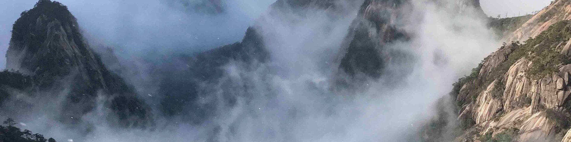 Mt. Huangshan under The sea of clouds, the rolling clouds started to form after the snow fell.