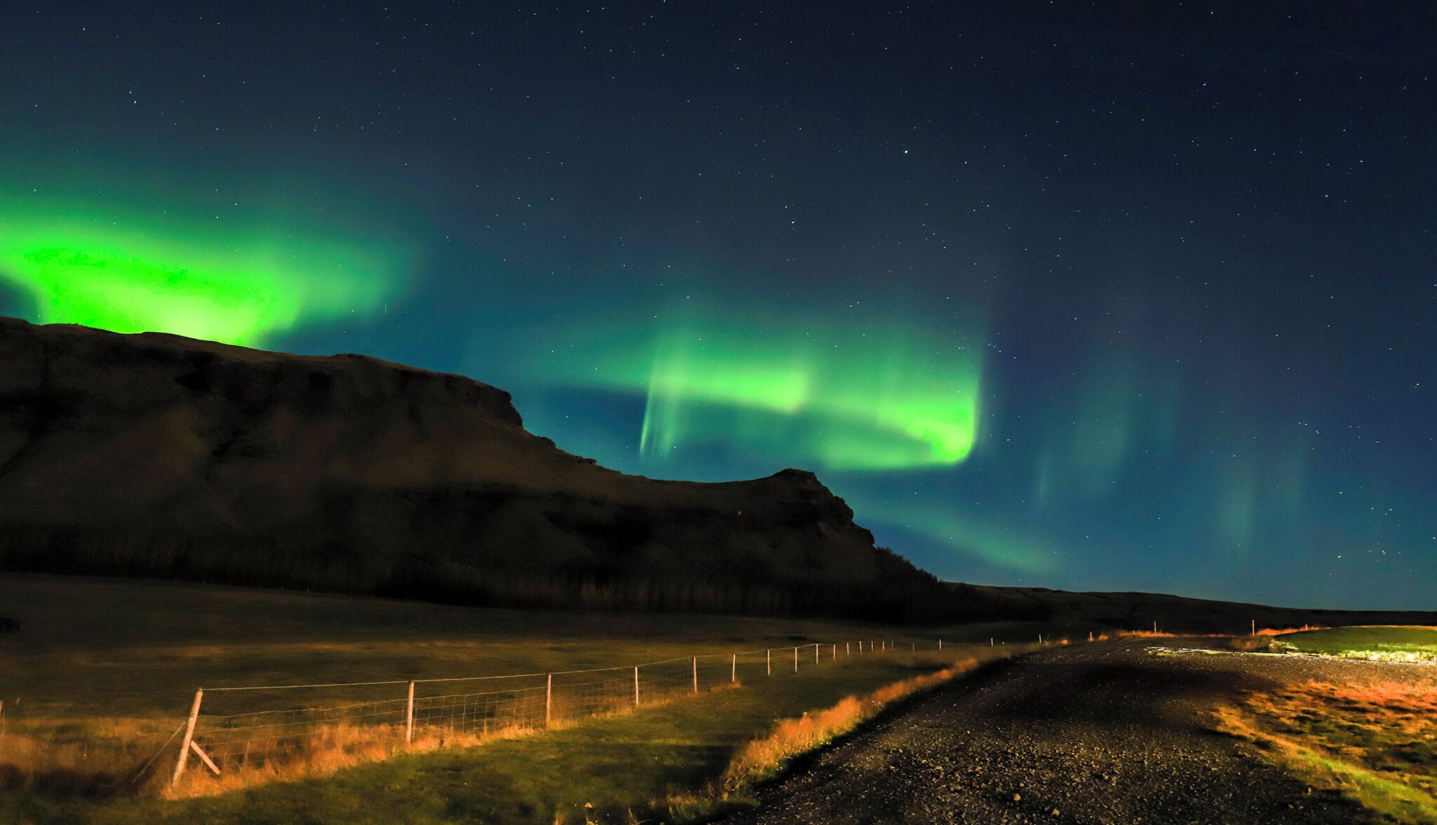 During the journey to Iceland, it is so lucky to see Aurora in the clear sky at night.