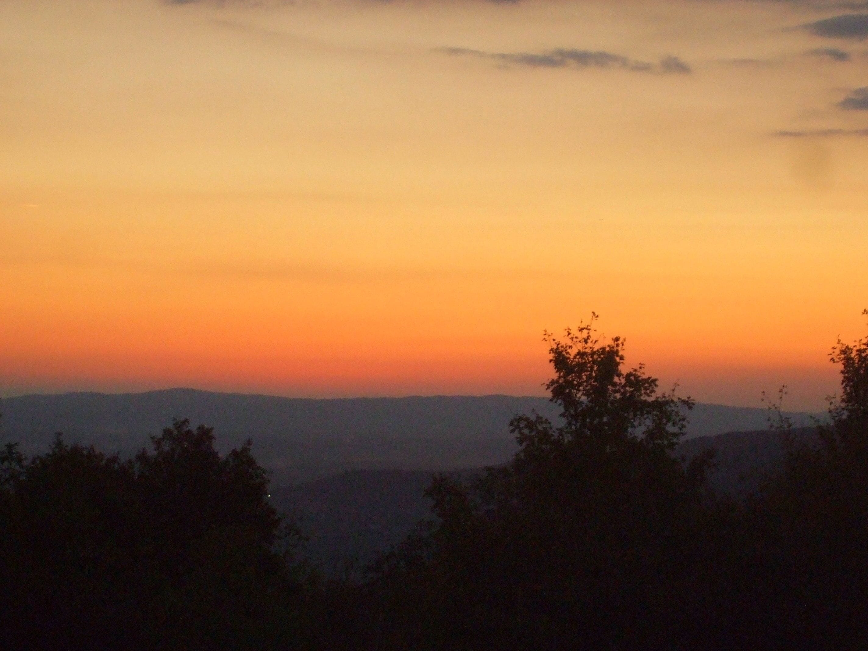 Tramonto sulle valli di Chio e Chiana