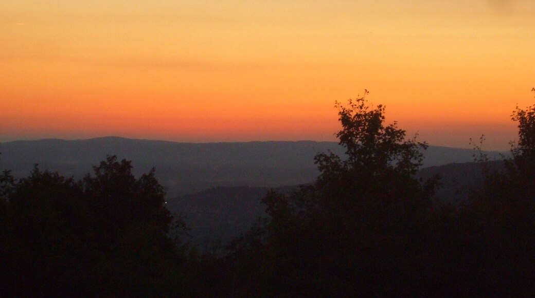 Tramonto sulle valli di Chio e Chiana