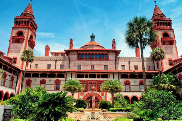 This place is amazing- spanish/islamic architecture in a gilded-age hotel. The town is full of amazing architecture you won't find anywhere east of the alhambra.